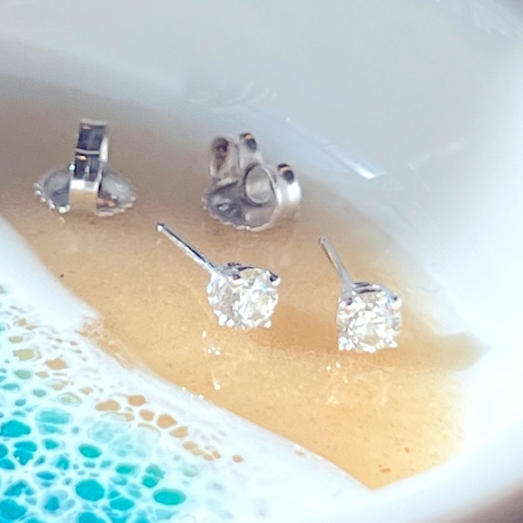 Diamond Stud Earring Pair - 14K White Gold Natural Diamonds J/SI3 TCW .48 - Picture 2 of 11